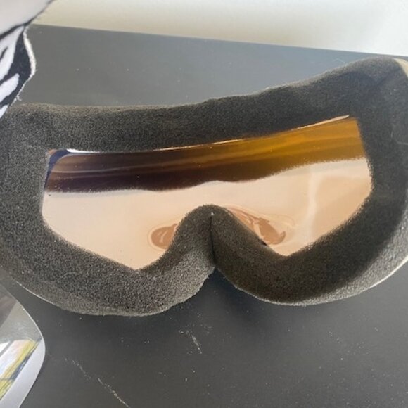 UVEX Racer Ski Goggles + Spare Clear Lens - Picture 5 of 5